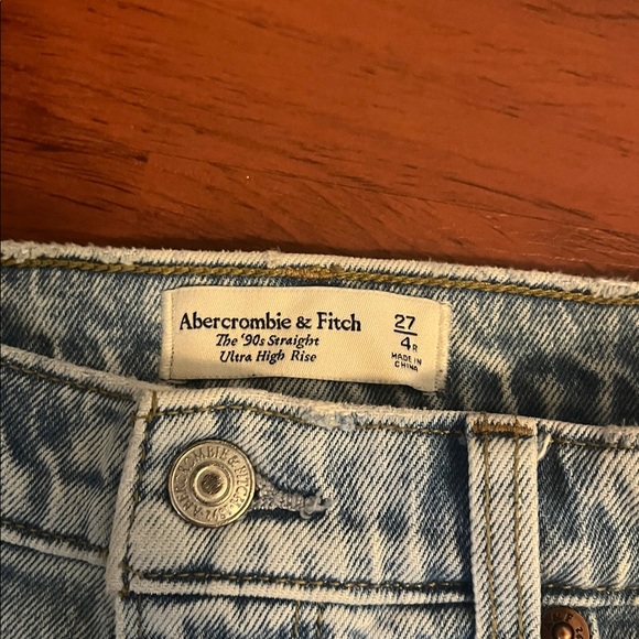 Abercrombie The 90s Straight Ultra High Rise 4R - Picture 4 of 7